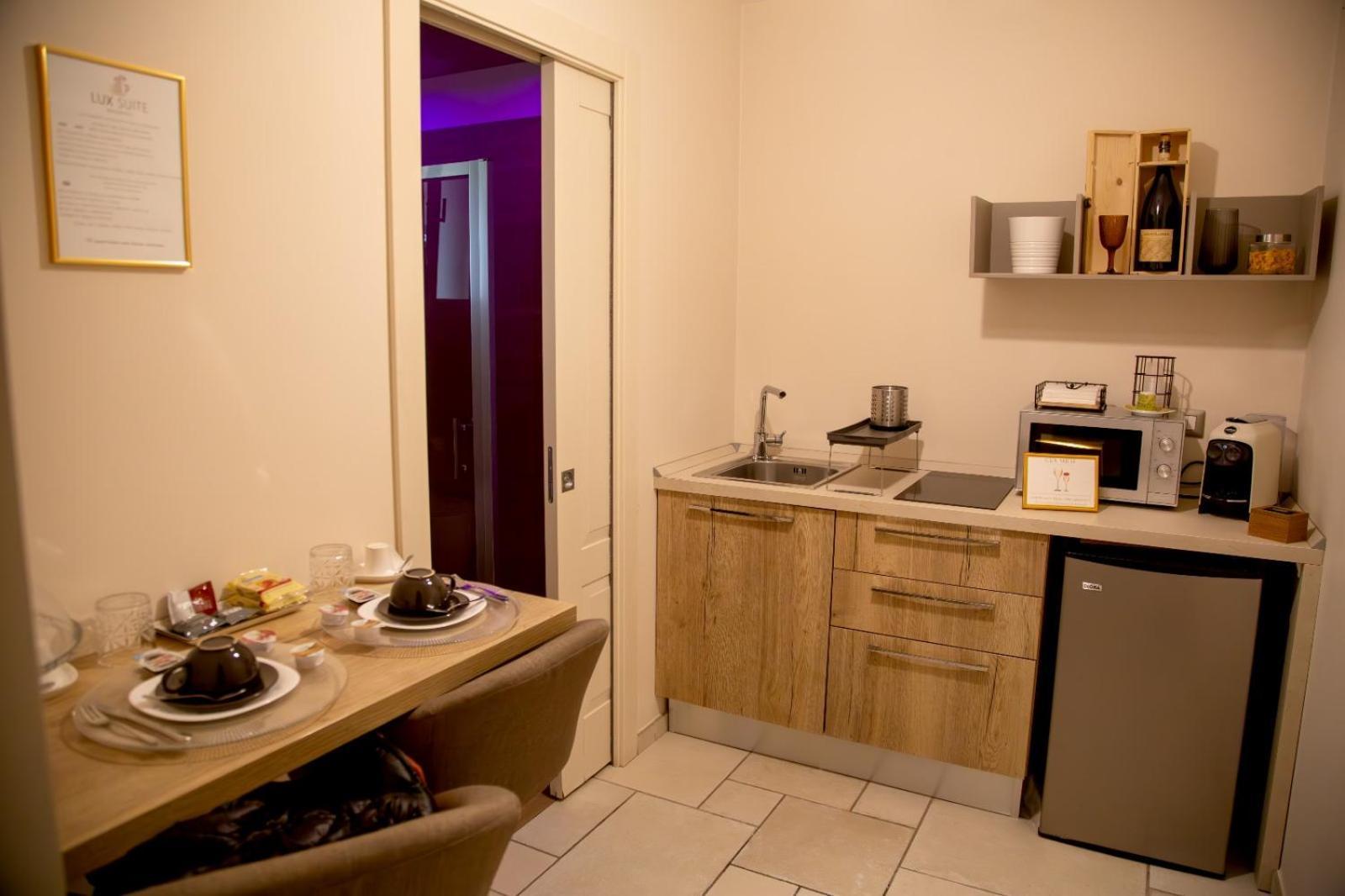 Lux Suite Taranto Exterior photo